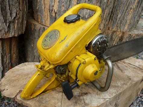 vintage chainsaw chain|pictures of old chainsaws.